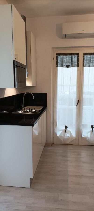 Ferienwohnung La Casina Di Ale Marina Di Carrara Exterior foto